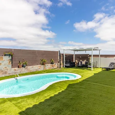 Samperez Piscina Jardin 5 12 Personas Dom wakacyjny *
