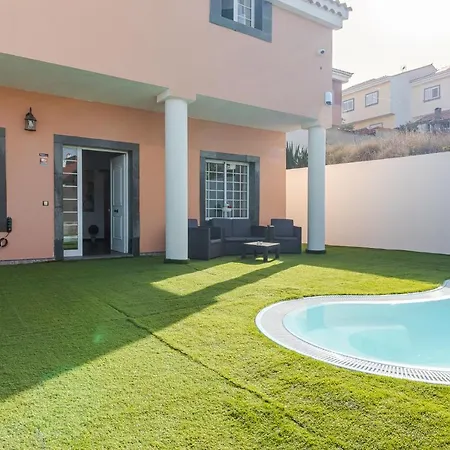 Samperez Piscina Jardin 5 12 Personas Dom wakacyjny *
